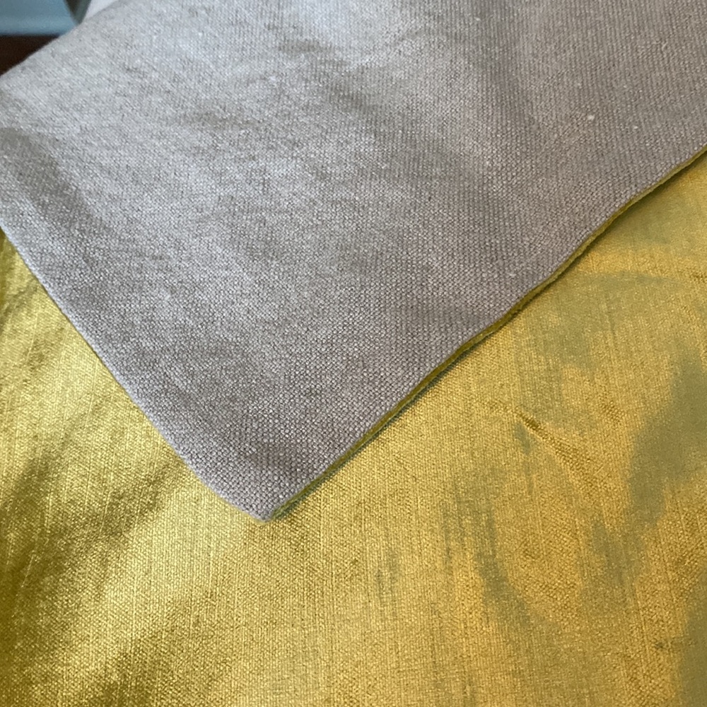 New Williams Sonoma pillow cover in a chartreuse yellow/green velvet/oat back. - Picture 2 of 4